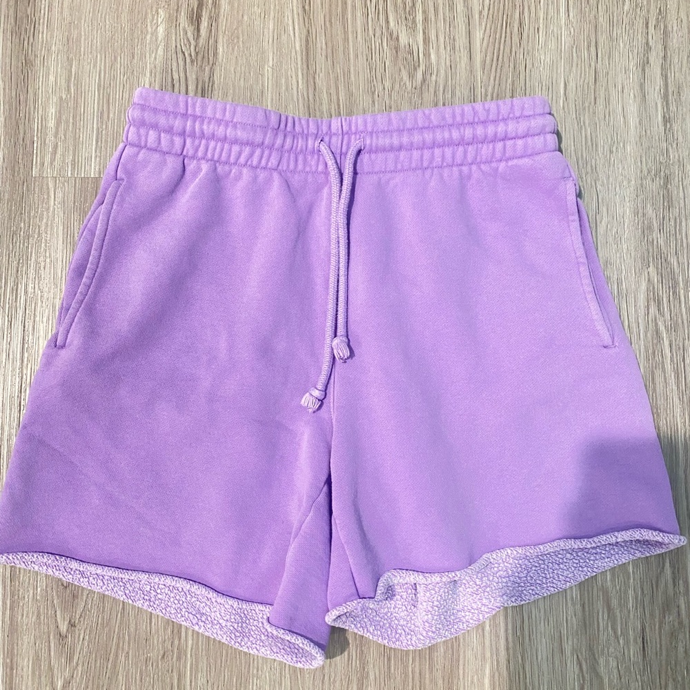 aritzia purple sweatshorts